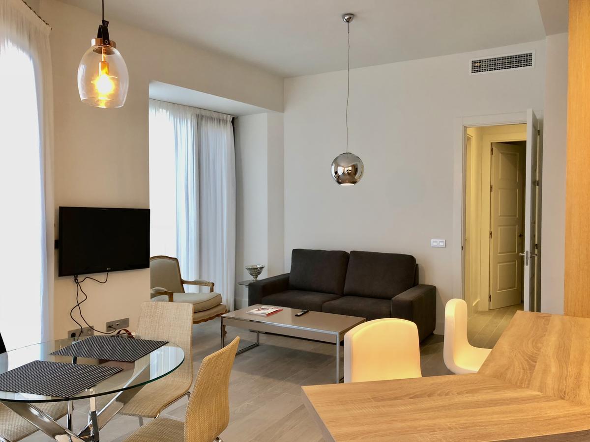 Apartamento Urbanliving Cisneros